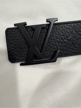 Louis Vuitton Black Textured Leather Belt with Matte LV Buckle
